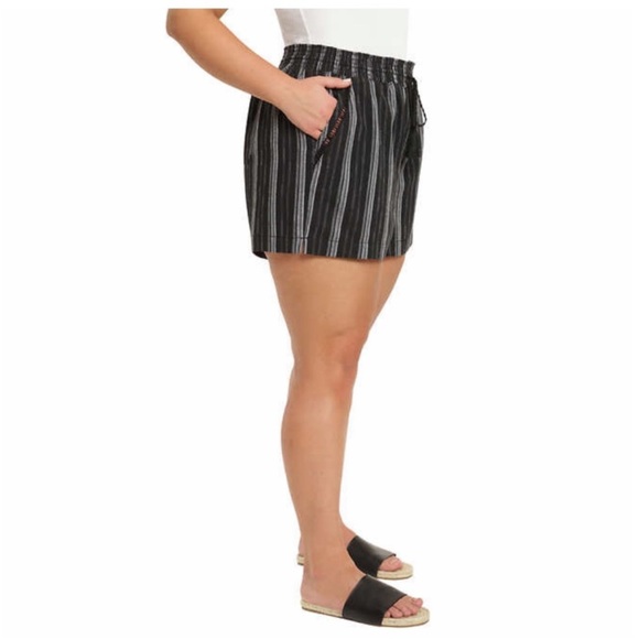 NWT Briggs Ladies Linen Blend Short BLACK stripes - size S - Picture 13 of 15